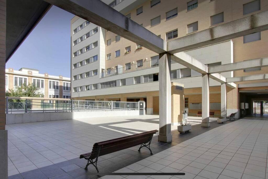 Pacifico P4 - Bonito Apartamento Con Piscina & Parking, Playa A 100 Metros Daire Málaga Dış mekan fotoğraf